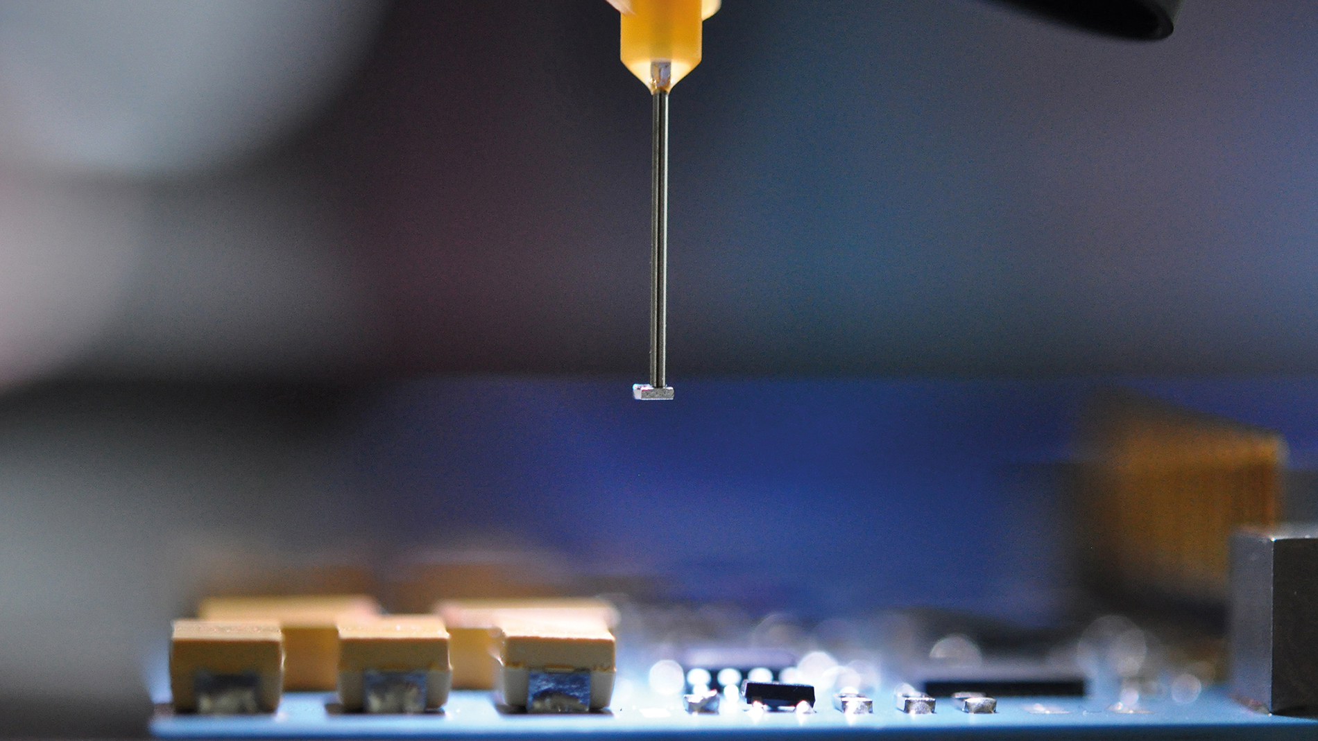 SMD assembly (Figure: Fraunhofer IKTS)