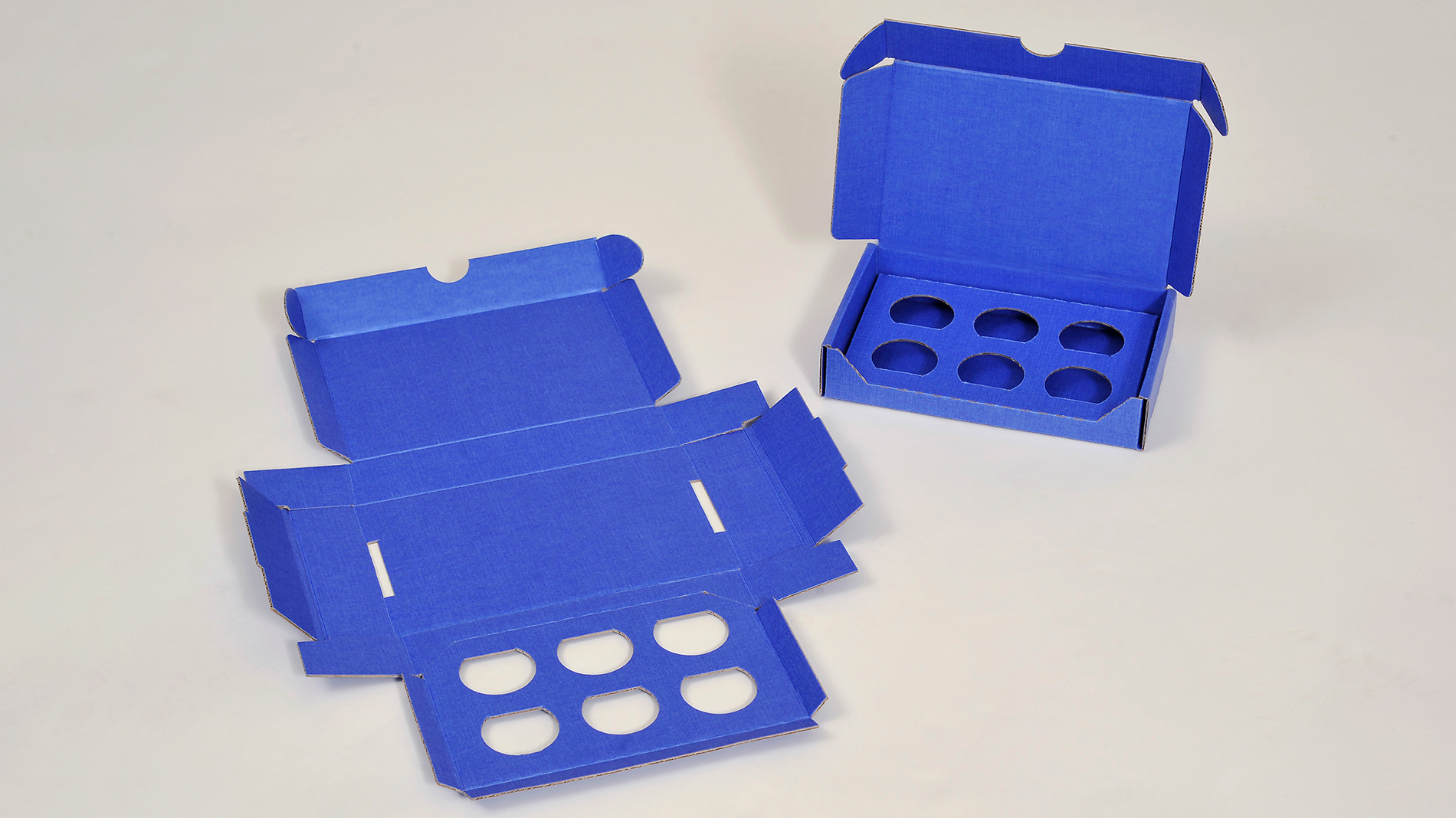 Fig. 3: Products can be fixed in this one-piece packaging solution with the attached inlet. (Fig: Straub-Verpackungen GmbH)